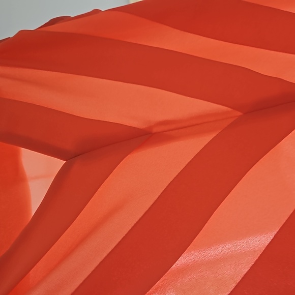 Sleeveless vneck front opening tank top - Picture 7 of 10